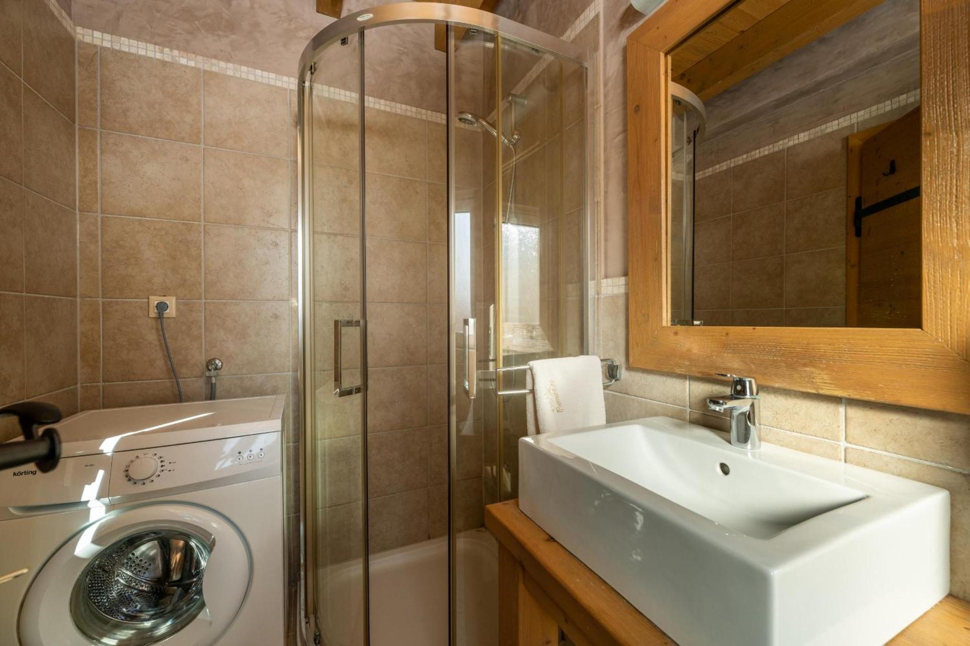 6-Bedroom Villa Chiara With Sea View Premantura Bagian luar foto