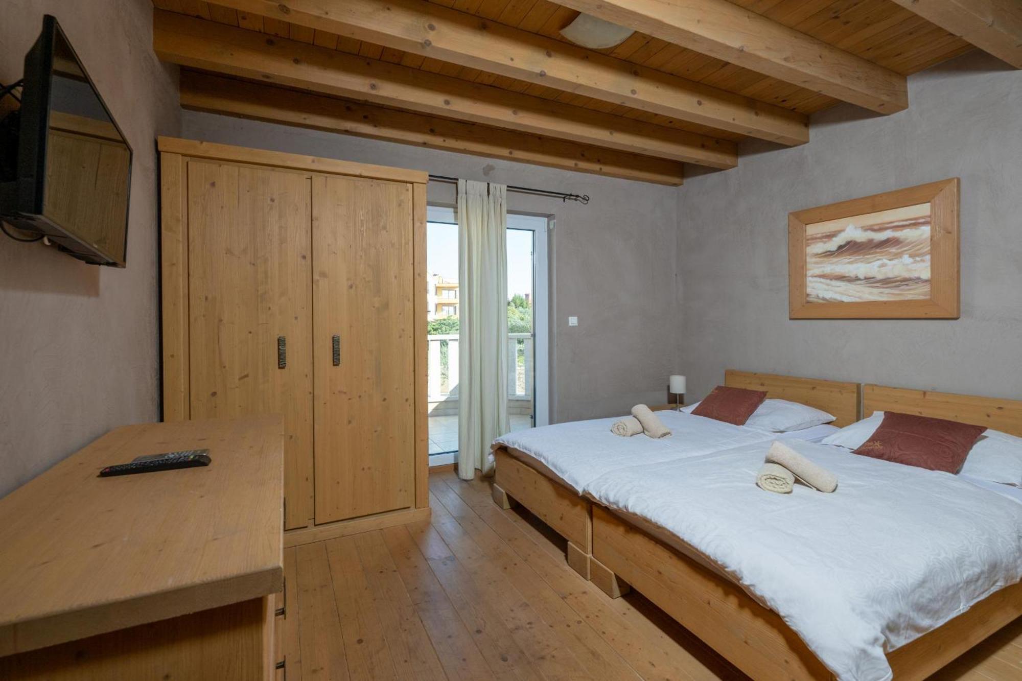 6-Bedroom Villa Chiara With Sea View Premantura Bagian luar foto