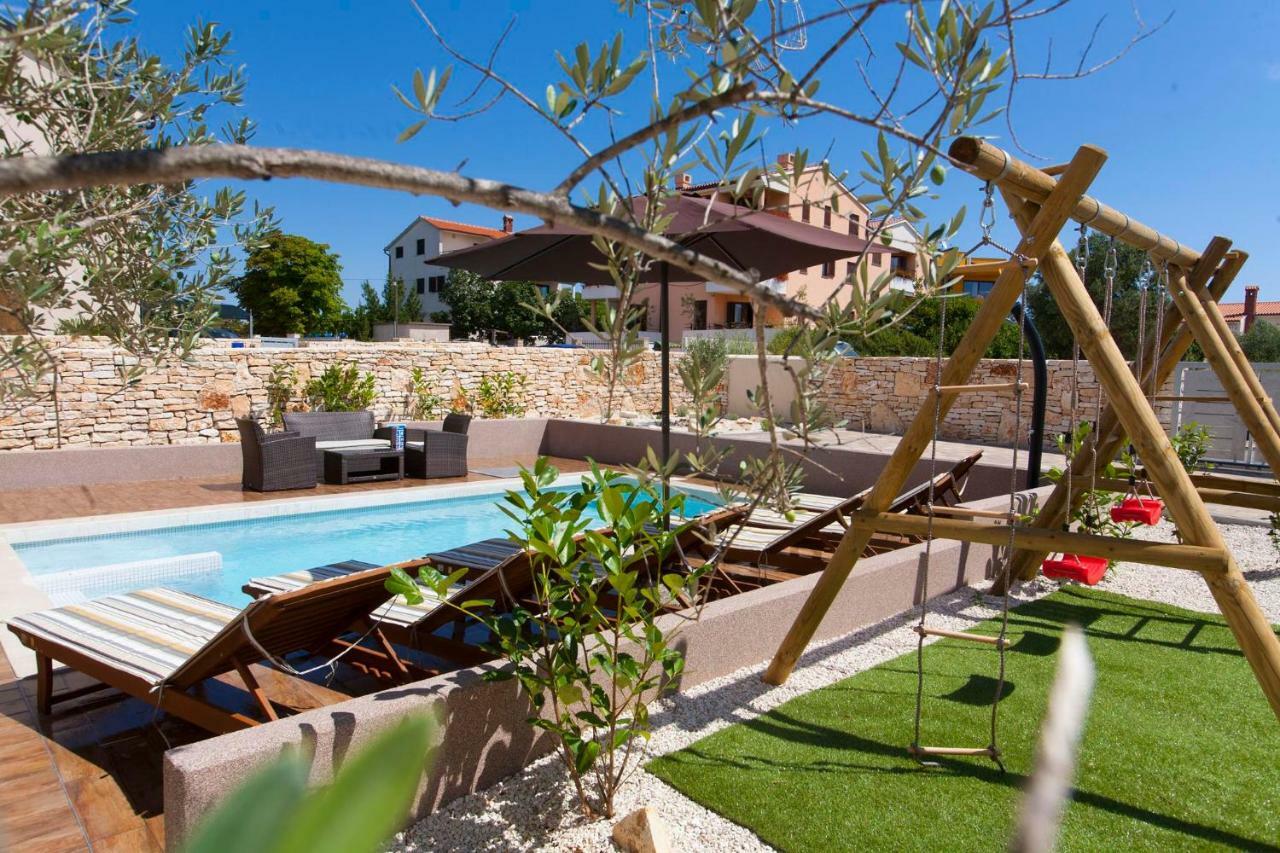 6-Bedroom Villa Chiara With Sea View Premantura Bagian luar foto